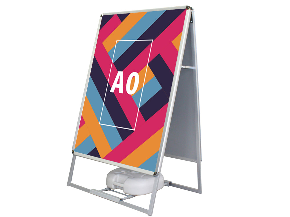 A型看板｜ポスター保護シートで防水・屋外可。風対策も万全のA看板